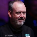 Mark Williams discusses fear of eye surgery amid ongoing snooker success despite vision issues