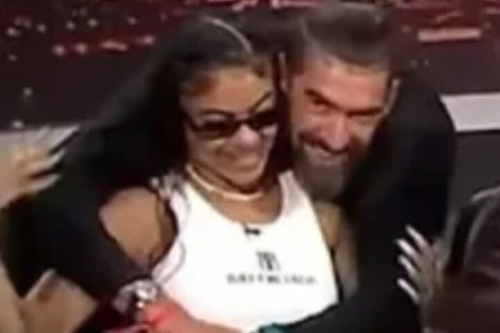 Michael Phelps faces online backlash after friendly exchange with model at poker event