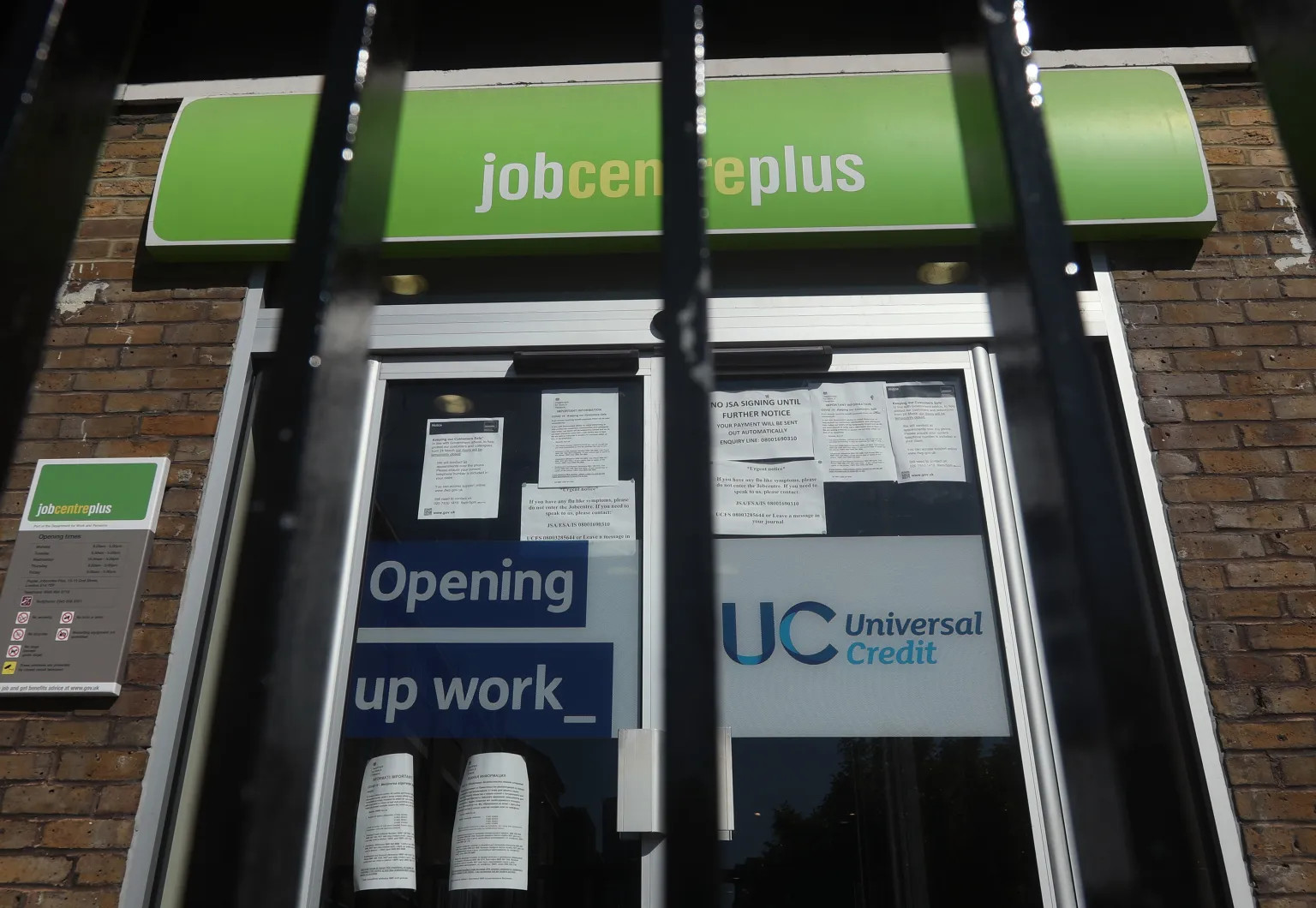 Record 1.3 million migrants claim Universal Credit as registrations rise by 6.7%