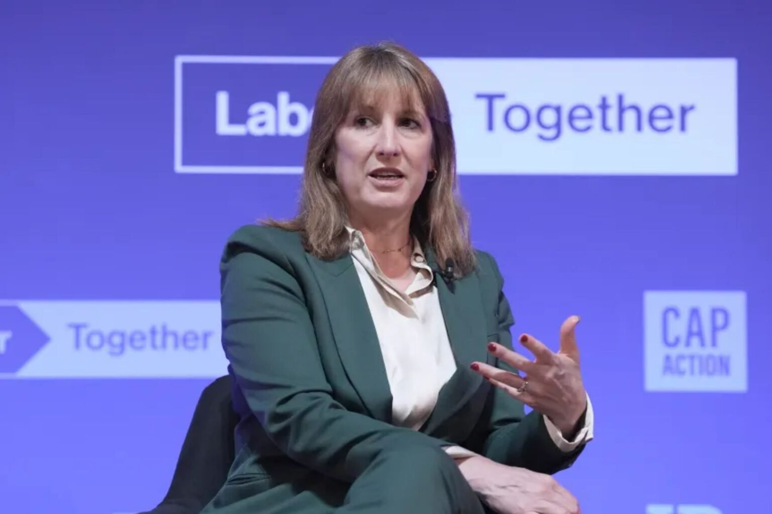 Reeves plans £240 annual cap on salary sacrifice pension savings in