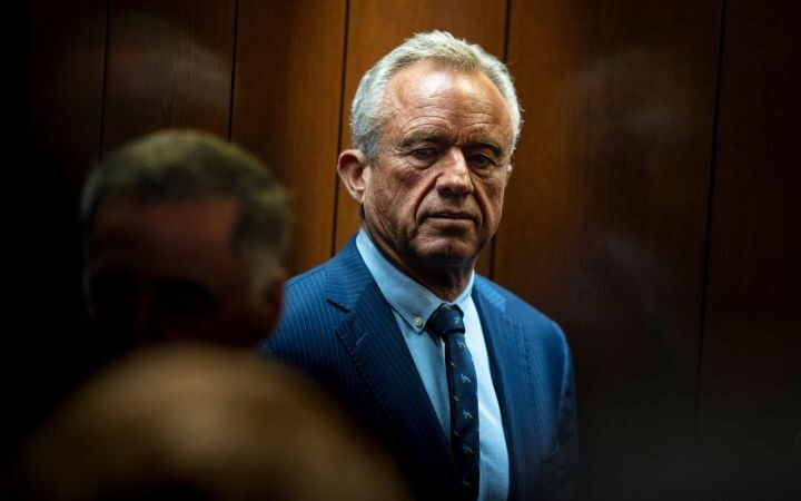 Surge in unproven peptide use led by influencers and alternative medicine advocates