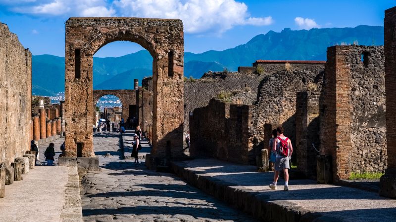 Ancient Pompeii site uncovers secrets of Roman concrete building practices