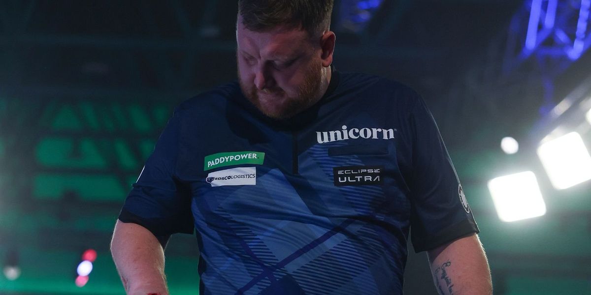 Cameron Menzies apologises to Charlie Manby after emotional outburst at World Darts Championship