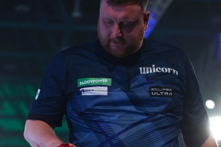 Cameron Menzies apologizes after on-stage outburst following World Darts Championship exit