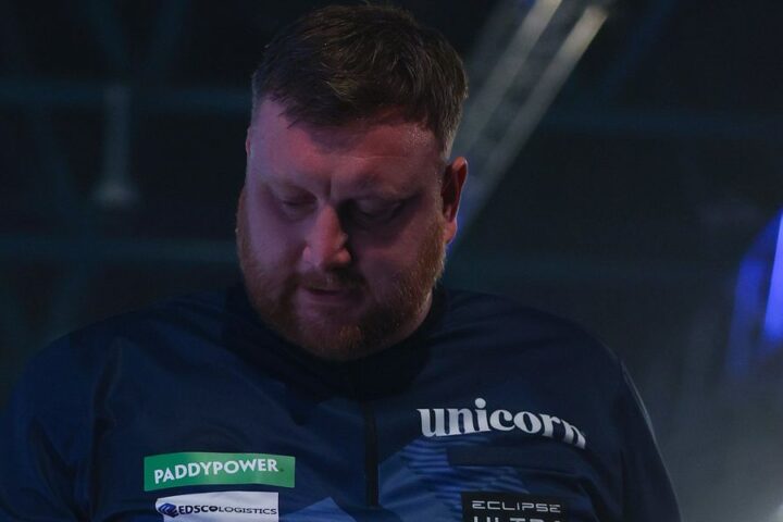 Cameron Menzies suffers bloody outburst after World Championship defeat to Charlie Manby