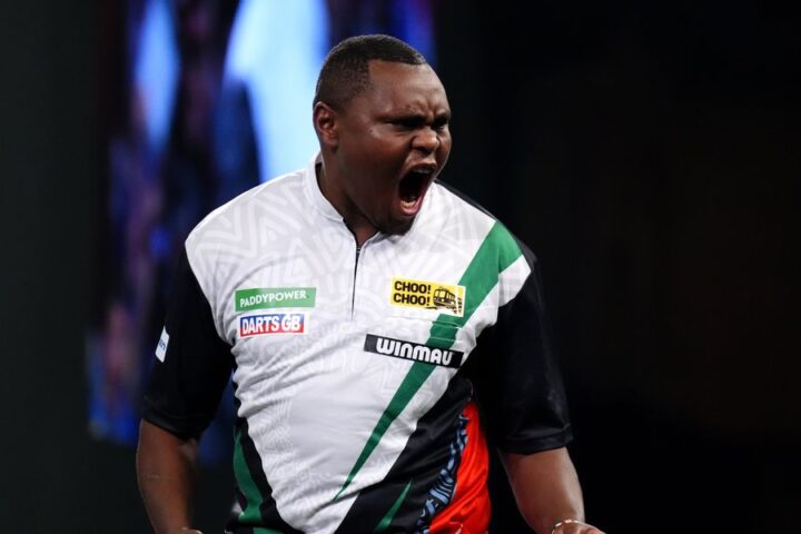 David Munyua stages remarkable comeback to defeat Mike De Decker at PDC World Championship