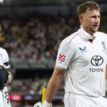 England confirms no plans to declare as they progress in second Ashes Test against Australia