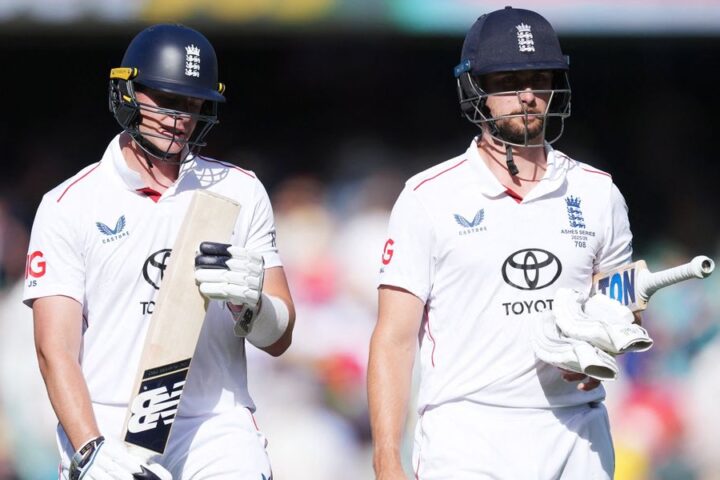 England on brink of quickest Ashes surrender in over a century after tough fourth day