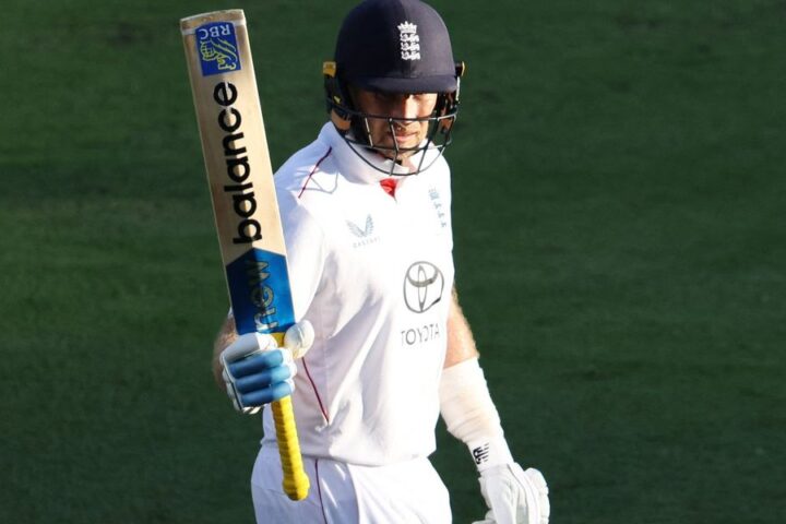 Joe Root surpasses Alastair Cook and Ian Bell in second Ashes Test against Australia