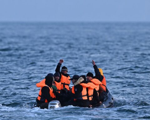 Labour acknowledges small boats strategy failing as migrant crossings exceed 40,000