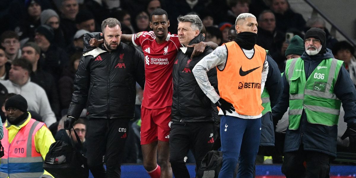 Liverpool fearful of significant injury to Alexander Isak after challenge from Tottenham's van de Ven