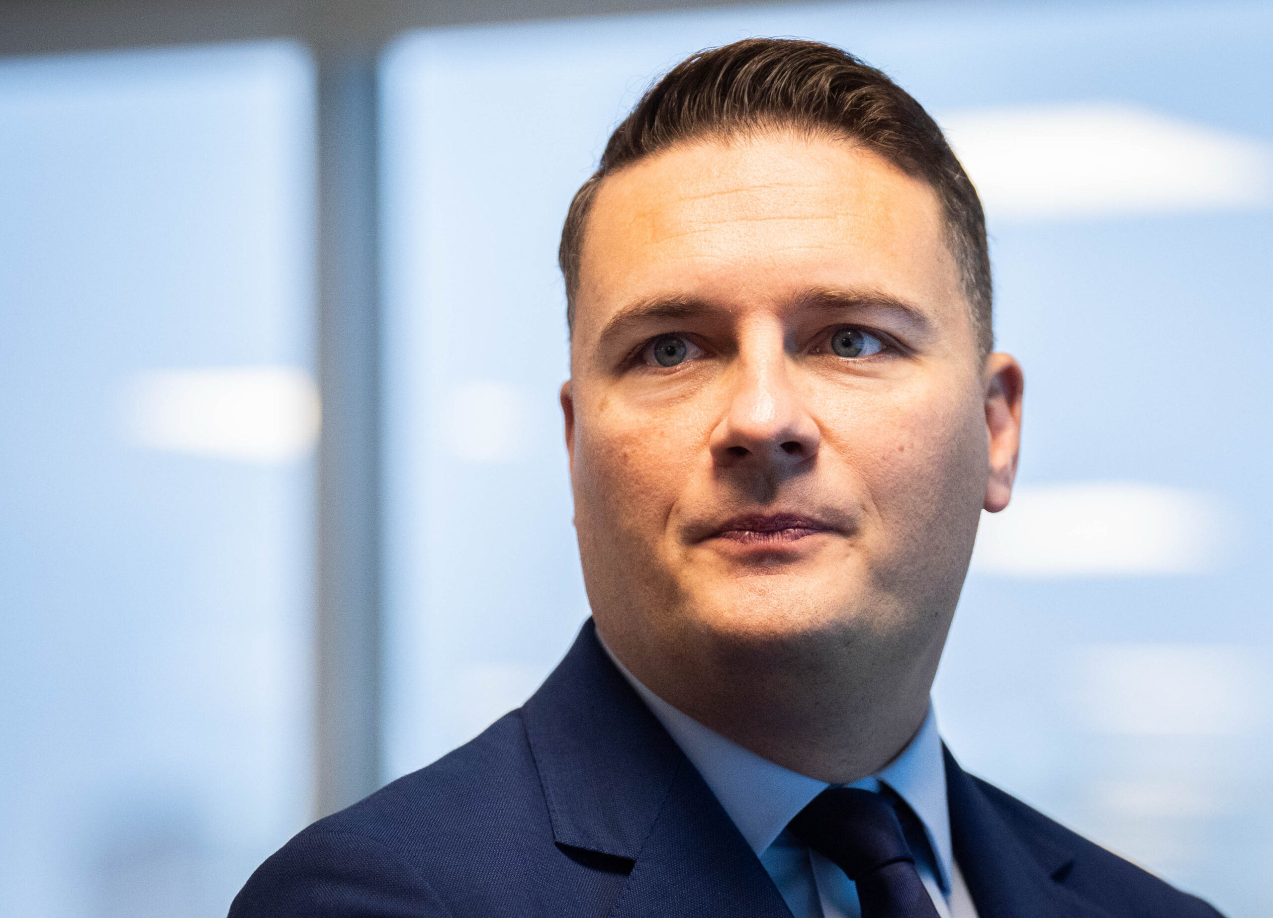 Minister criticises resident doctors for striking amid escalating superflu crisis