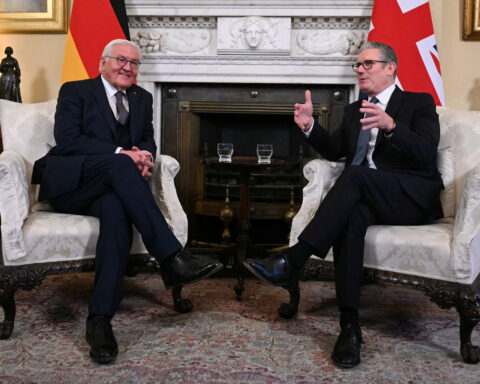 Starmer insists he is not betraying Brexit during meeting with German president
