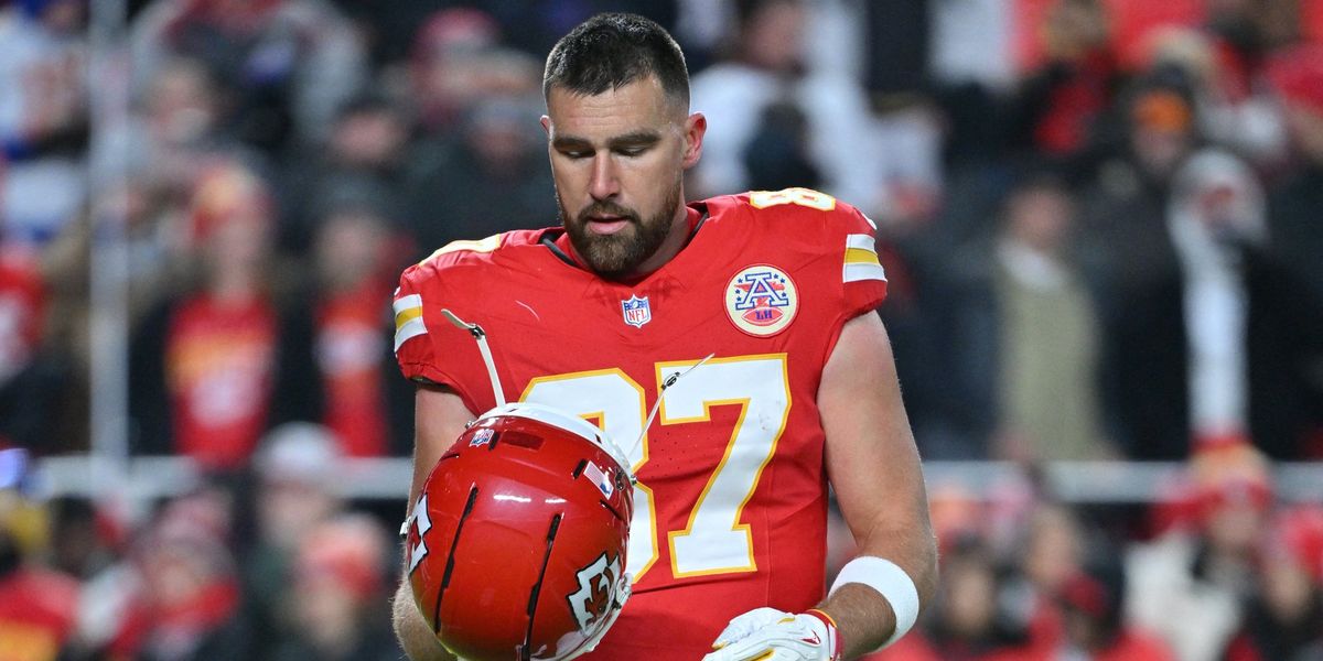 Teammates urge Travis Kelce to consider returning for another season with Chiefs