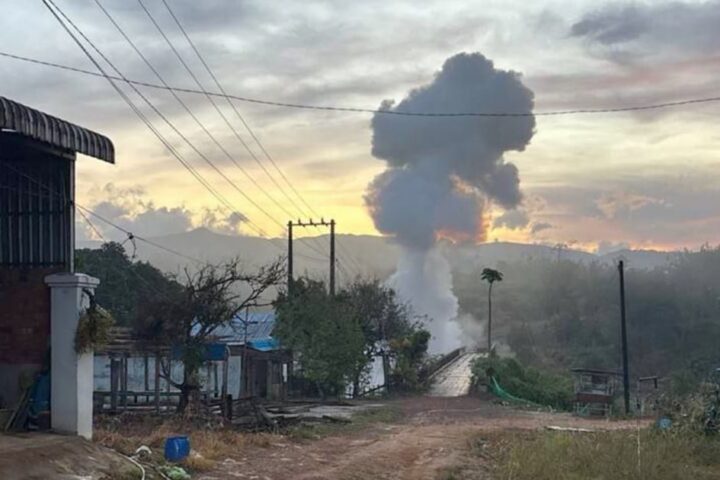 Thailand and Cambodia hold crucial talks to renew ceasefire amid ongoing border clashes