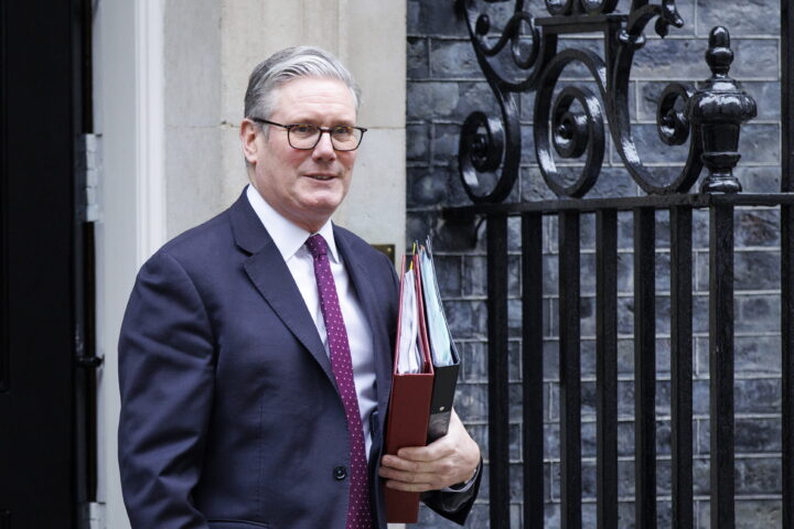 Union leader declares confrontation with Keir Starmer amid looming mass strikes in 2026