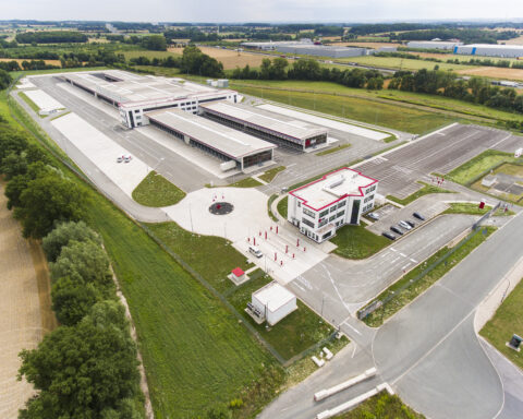 Sanctions breach uncovered as goods reach Russia through covert German postal channel