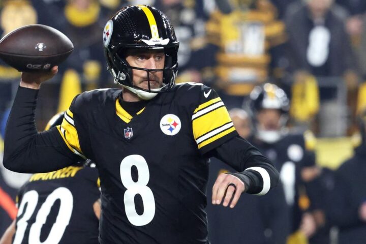 Aaron Rodgers weighs future after Pittsburgh's postseason exit in wild-card round