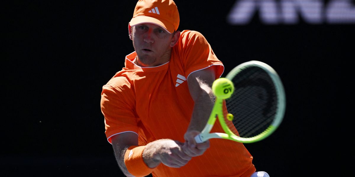Alejandro Davidovich Fokina confronts crowd disruption, labels spectators 'four ignorant drunks' at Australian Open