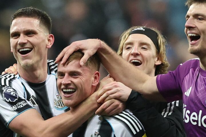 Barnes' stoppage-time goal seals dramatic 4-3 win for Newcastle against Leeds
