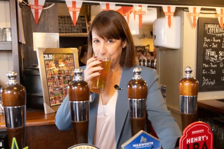 Cabinet minister claims Rachel Reeves was unaware of tax impact on pubs during Budget