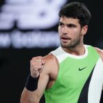 Carlos Alcaraz advances to Australian Open semi-finals after defeating Alex de Minaur in straight sets