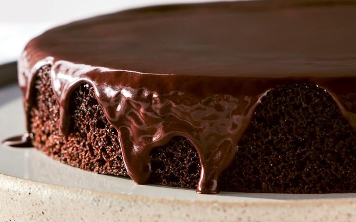 Healthy cookbook author shares protein-packed chocolate cake recipe for daily indulgence