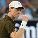 Jannik Sinner advances to Australian Open quarter-finals after straight-sets win over Darderi