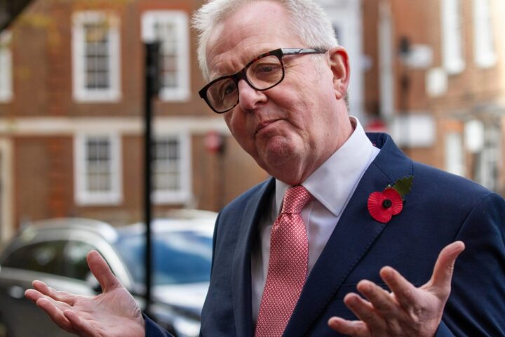 Labour struggles to navigate shifting dynamics following Trump's actions in Venezuela