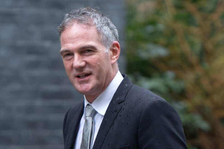 Labour's calls to reconsider Brexit grow stronger as tech secretary advocates for customs union engagement