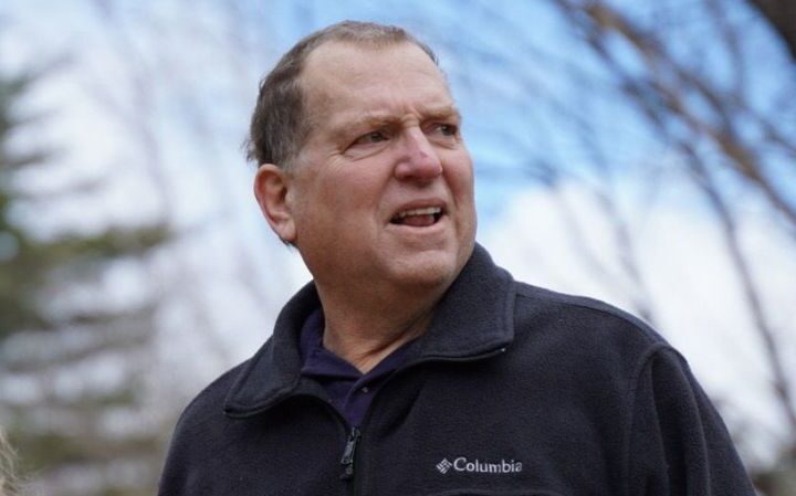 Man who had pig kidney transplant first to receive human organ