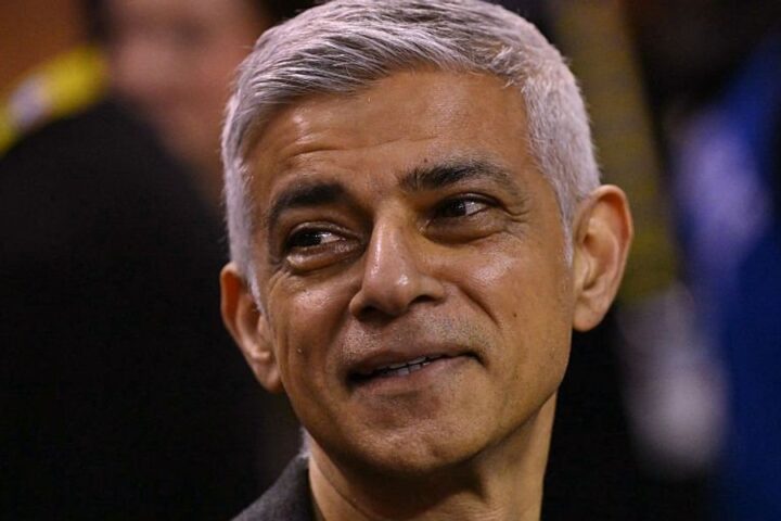 Sadiq Khan faces boos from crowd during NBA London game appearance