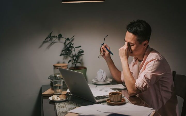 Study links financial stress to accelerated cardiovascular aging, raising new health concerns