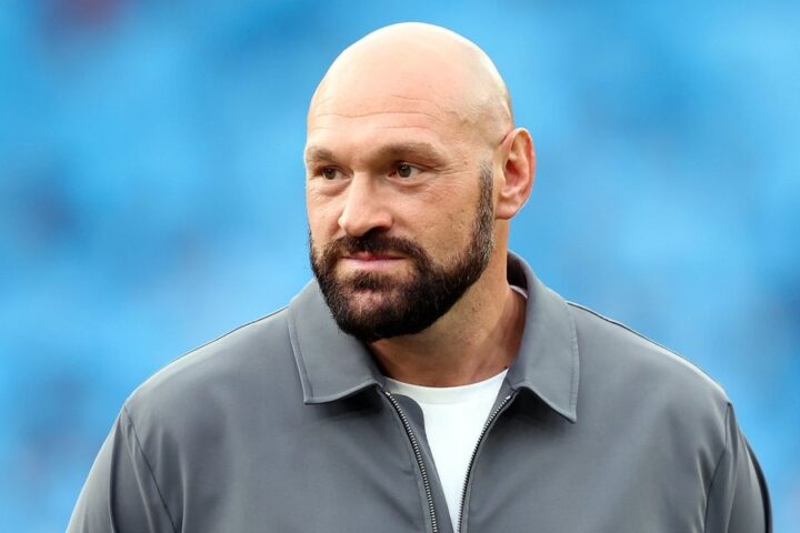 Tyson Fury announces comeback fight against Arslanbek Makhmudov in April