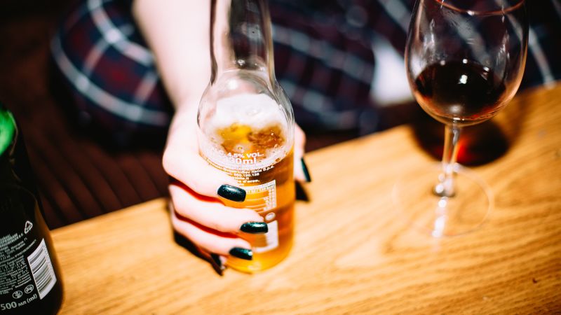 Understanding the reasons behind persistent alcohol consumption despite its harms