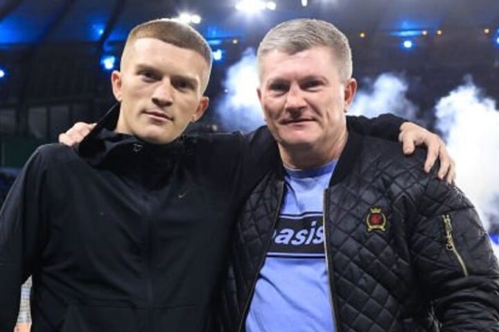 Campbell Hatton announces boxing return on April 11 to honour late father Ricky