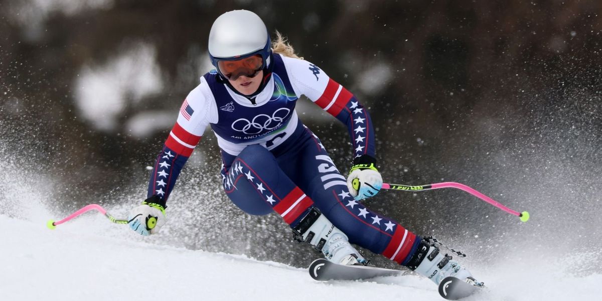 Chemmy Alcott visibly emotional reporting on Lindsey Vonn's serious crash at Winter Olympics