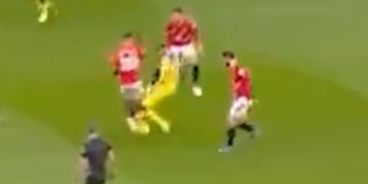 Cristian Romero sent off for Tottenham against Manchester United after criticising club management