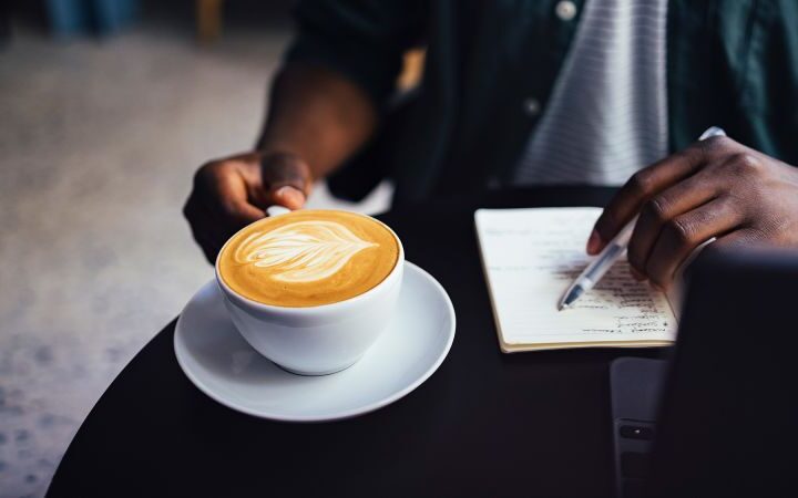 Daily coffee and tea consumption linked to lower dementia risk, study finds