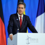 Ed Miliband considers leadership bid, drawing inspiration from New York's progressive mayor