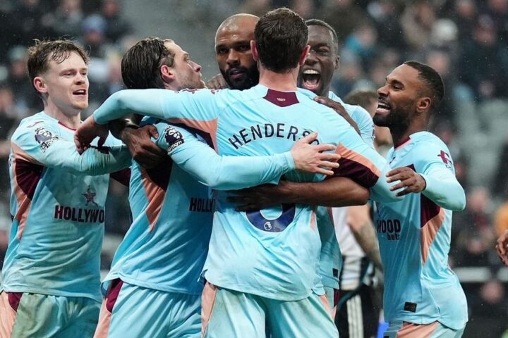 Eddie Howe faces mounting pressure as Brentford hands Newcastle another defeat