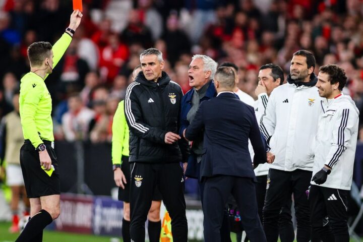 Jose Mourinho sent off after heated clash with referee during Benfica vs Real Madrid match