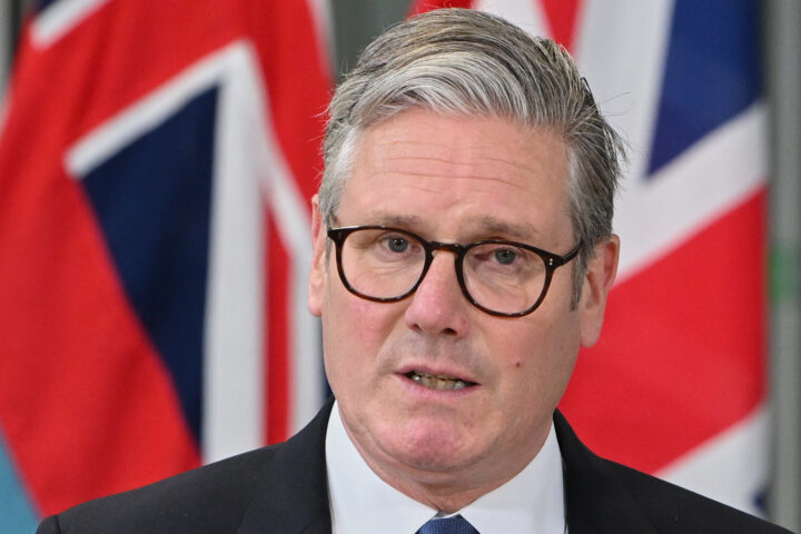 Keir Starmer pauses Chagos Islands handover amid Trump’s latest intervention on sovereignty deal