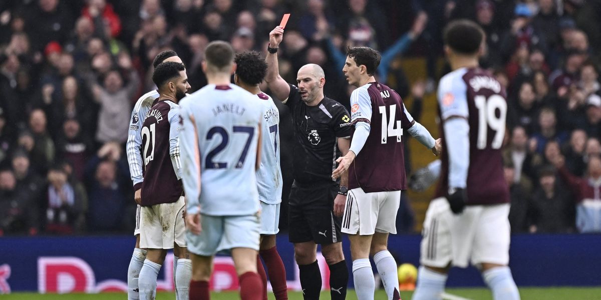 Kevin Schade sent off for kicking Matty Cash during Brentford vs Aston Villa match