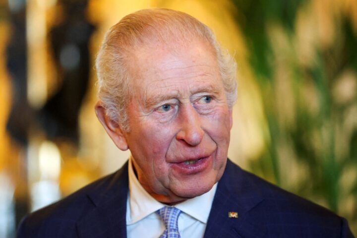 Labour drops "His Majesty" from government logos, prompting backlash from Conservatives