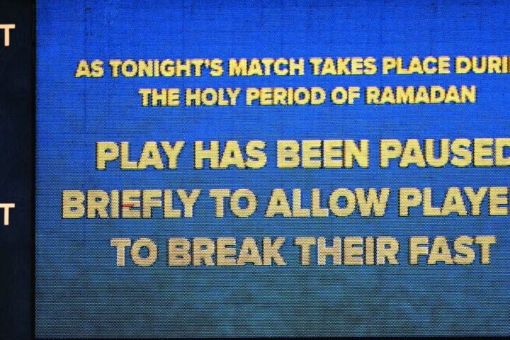 Leeds coach expresses disappointment over fans' reaction during Ramadan observance against Manchester City
