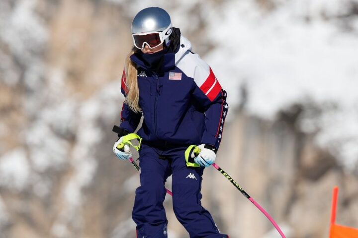 Lindsey Vonn shares grieving message after dog Leo's death following Winter Olympics crash