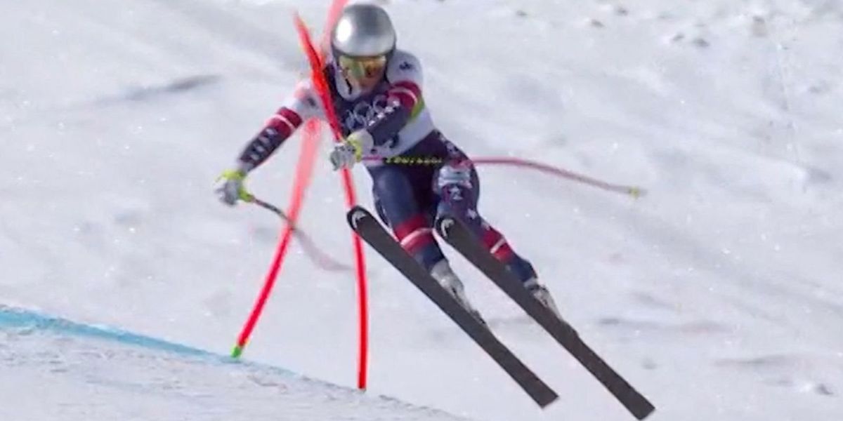 Lindsey Vonn suffers broken leg in crash at Winter Olympics, ending Olympic dreams