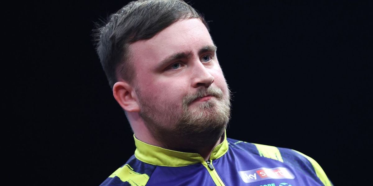 Luke Littler overcomes heckler to advance in Winmau World Masters quarter-finals