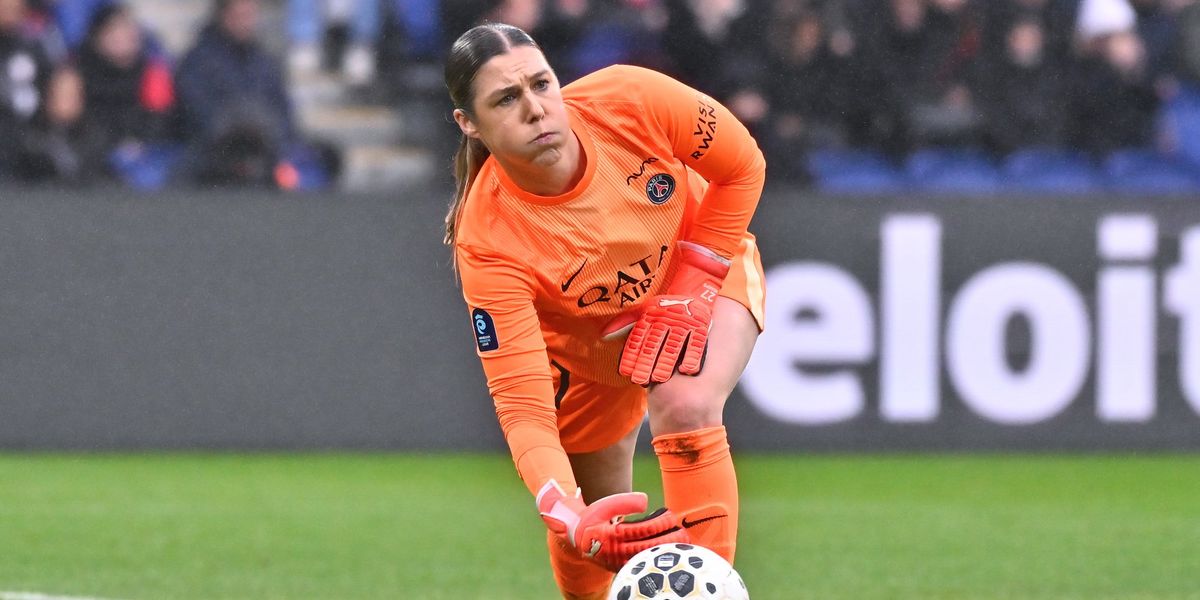 Mary Earps takes responsibility for controversy over her autobiography